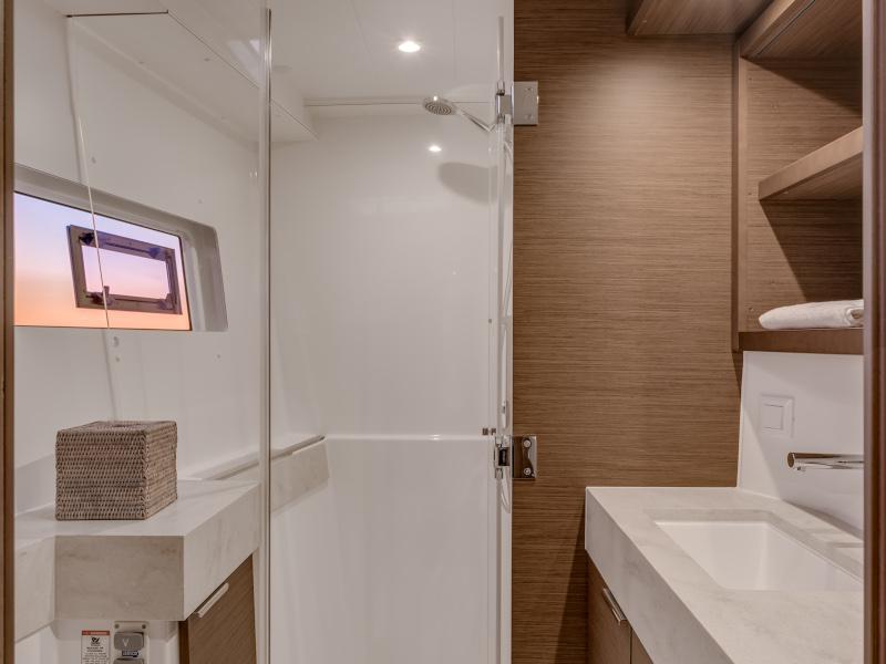 Book yachts online - catamaran - Lagoon 40 - 4Cab/2Hd - Nauti Buoy - rent