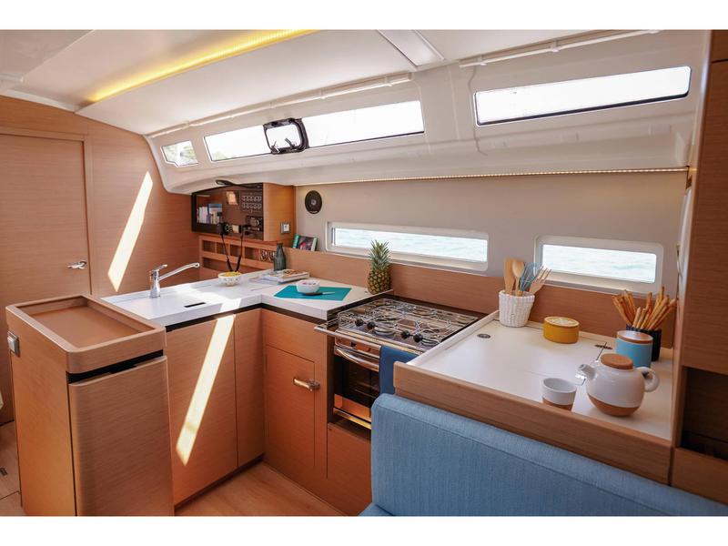 Book yachts online - sailboat - Sun Odyssey 410 - KALLISTO - rent