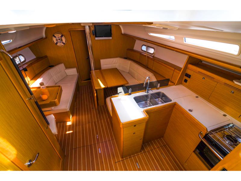 Book yachts online - sailboat - Sun Odyssey 42 i - Venera - rent
