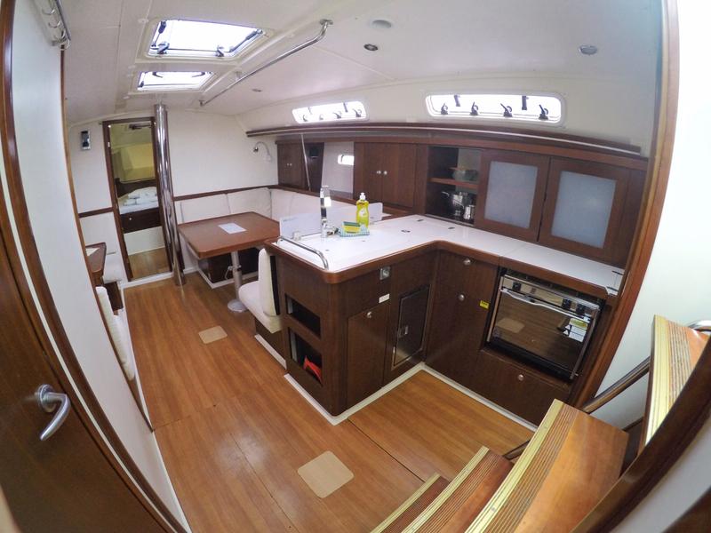 Book yachts online - sailboat - Hanse 400 - Calypso - rent