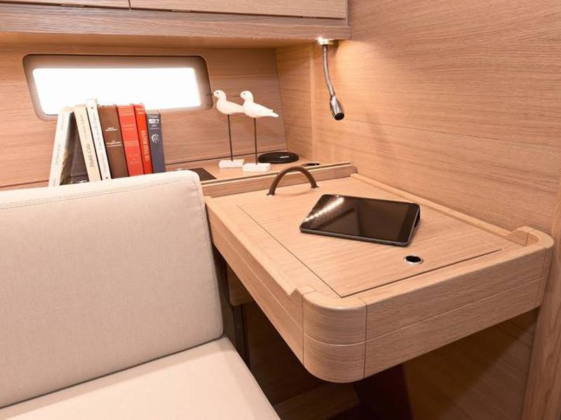 Book yachts online - sailboat - Dufour 382 GL - Happiness - rent