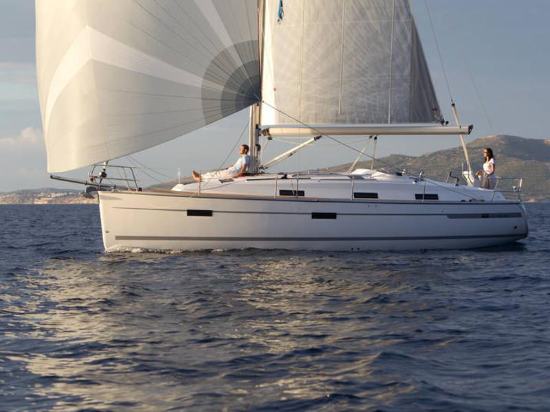 Book yachts online - sailboat - Bavaria Cruiser 36 - Playmate - rent
