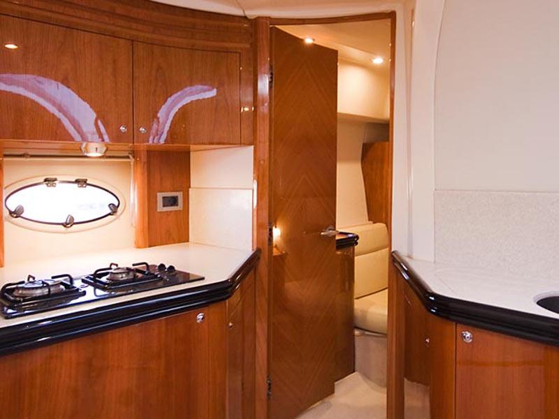 Book yachts online - motorboat - Elan Power 35 - Marta III - rent