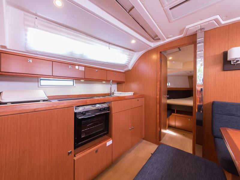 Book yachts online - sailboat - Bavaria Cruiser 41 - Ekavi - rent