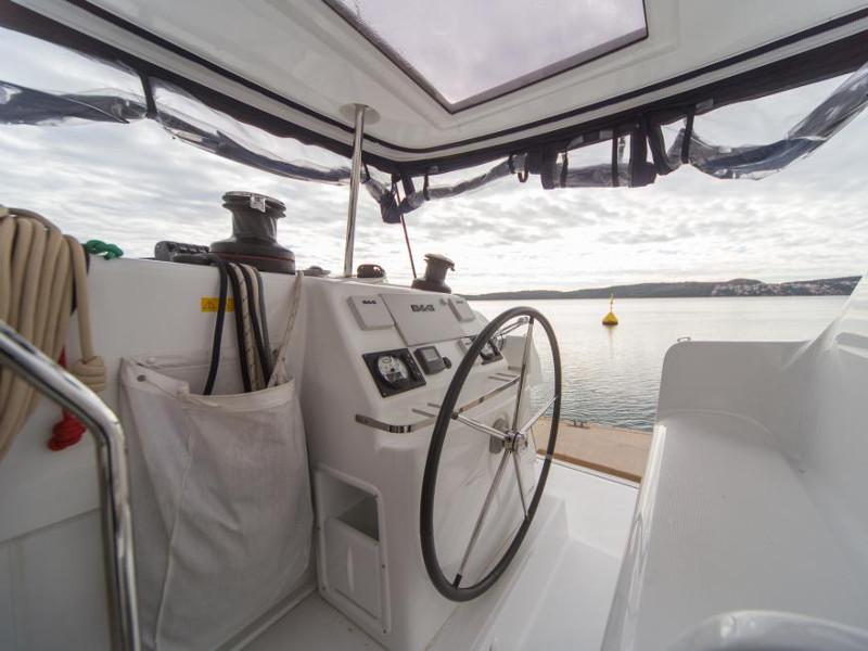 Book yachts online - catamaran - Lagoon 450 Sport - Nathalie - rent