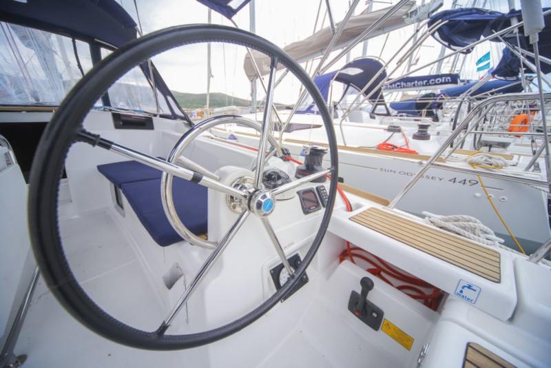 Book yachts online - sailboat - Sun Odyssey 449 - Bondone - rent