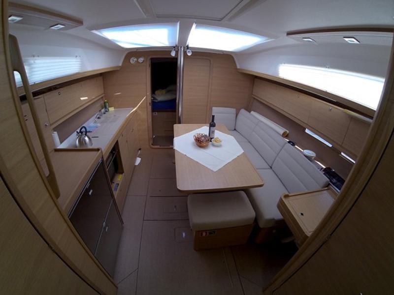 Book yachts online - sailboat - Dufour 382 Grand Large - Liszt - rent