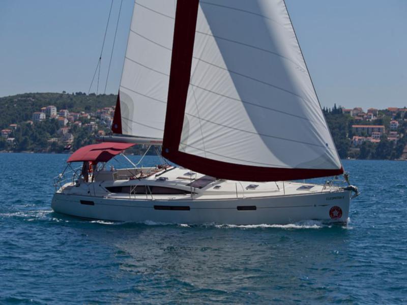 Book yachts online - sailboat - Jeanneau 53 - Cleopatra II - rent