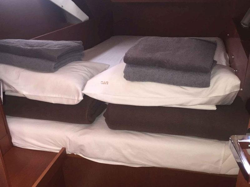 Book yachts online - sailboat - Oceanis 41.1 - Regor - rent