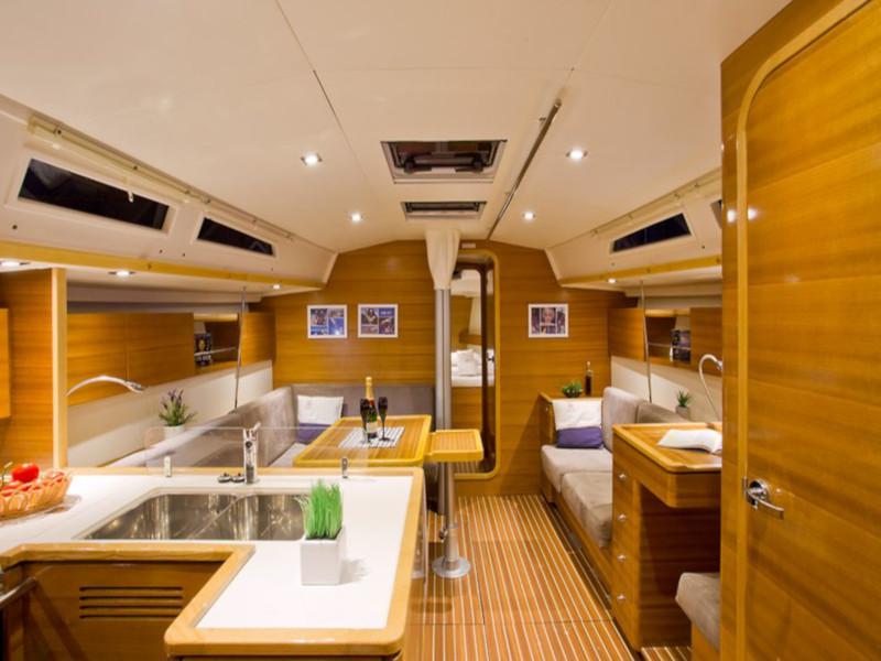 Book yachts online - sailboat - Salona 44 - Elva - rent