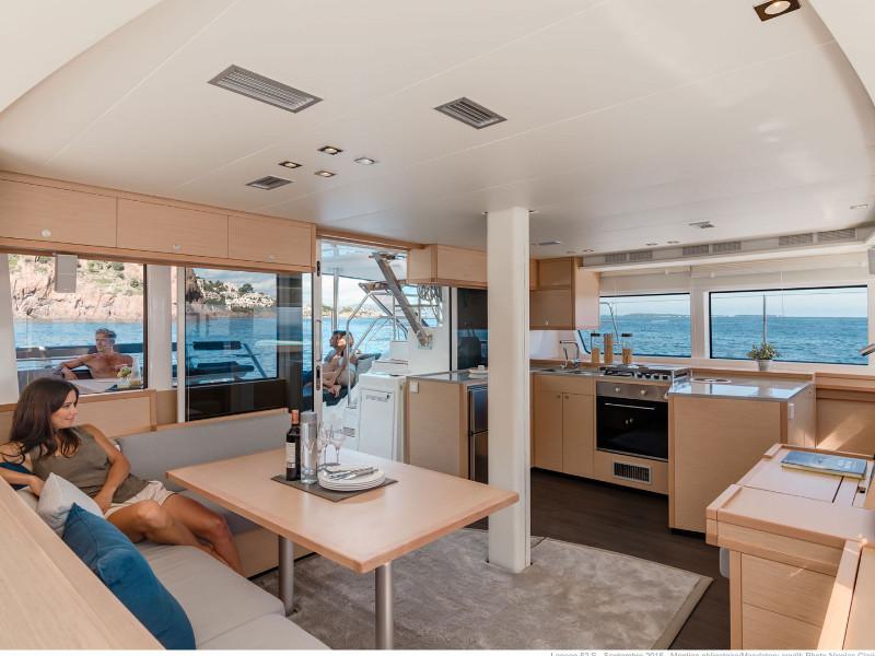 Book yachts online - catamaran - Lagoon 52F - Jadro - rent