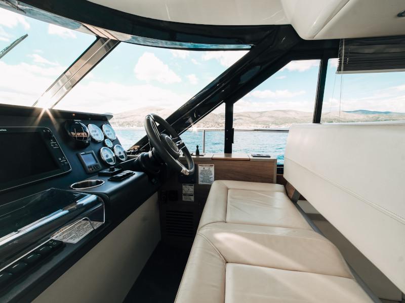 Book yachts online - motorboat - Sealine F 450 - Shuron - rent