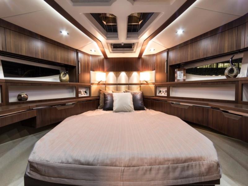 Book yachts online - motorboat - Galeon 500 Fly - Barbara - rent