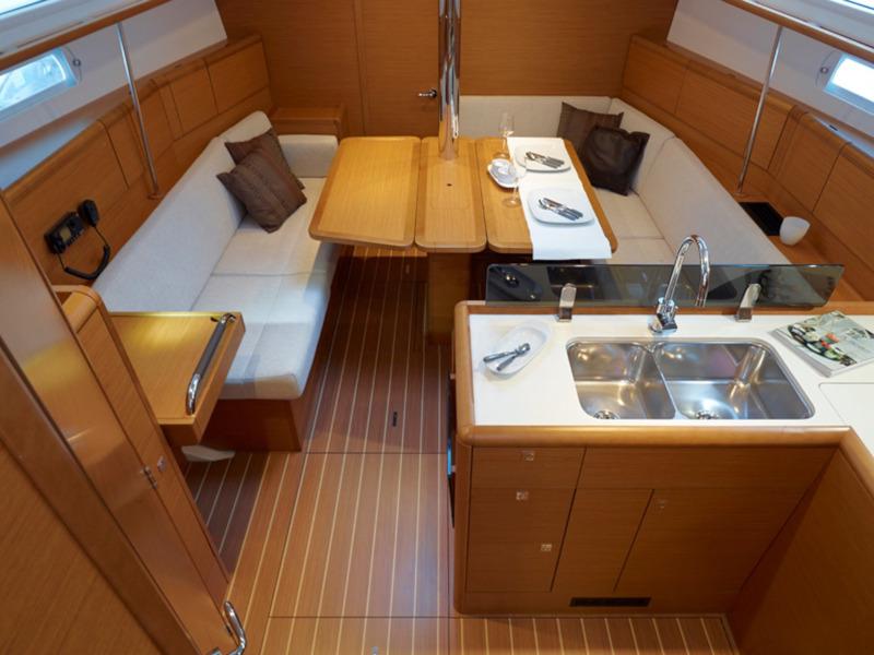 Book yachts online - sailboat - Sun Odyssey 379 - Argo - rent
