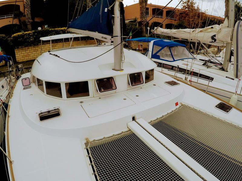 Book yachts online - catamaran - Lagoon 380 - Dattilo - rent