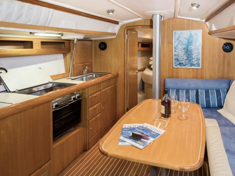 Book yachts online - sailboat - Bavaria 42 Match - Cape Code - rent