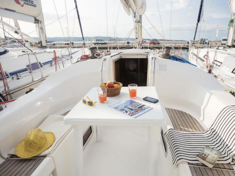 Book yachts online - sailboat - Bavaria 42 Match - Trieste - rent