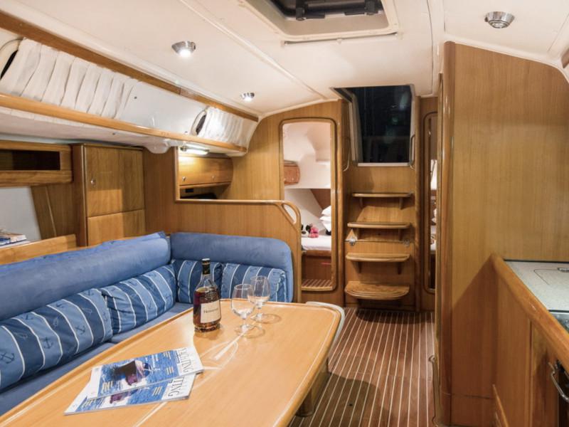 Book yachts online - sailboat - Bavaria 42 Match - Sidney - rent