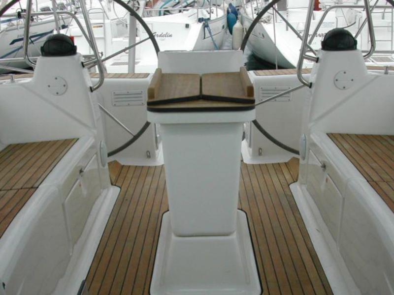 Book yachts online - sailboat - Bavaria 46 Cruiser - Uhuru - rent