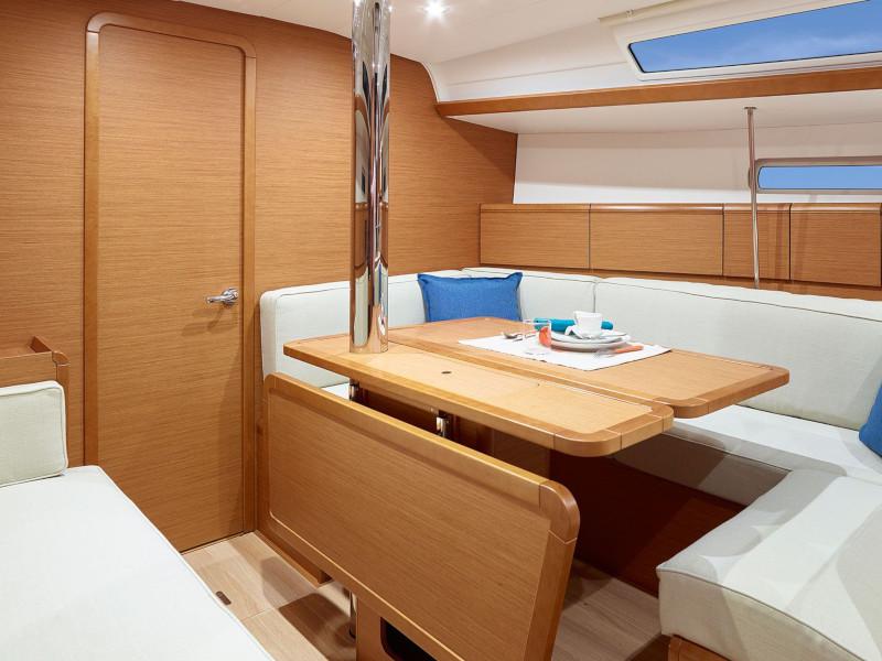 Book yachts online - sailboat - Sun Odyssey 389 - Dust in the wind - rent
