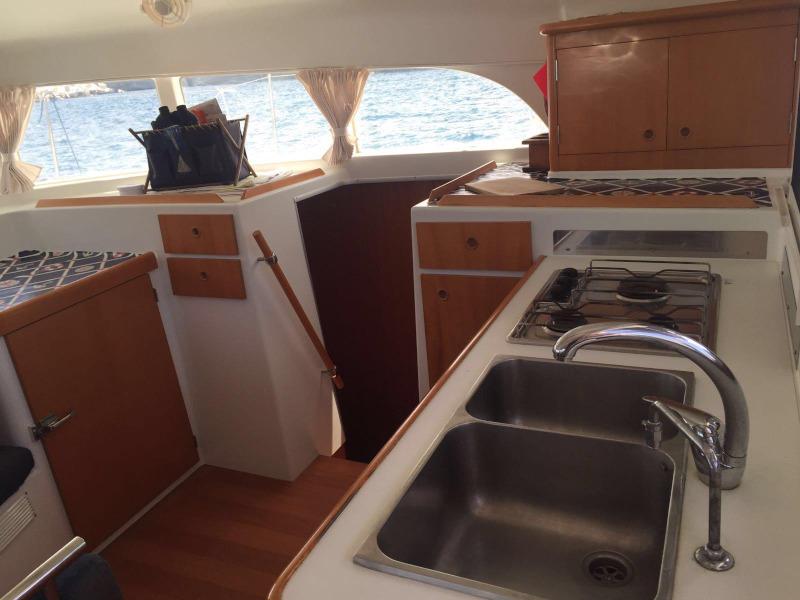 Book yachts online - catamaran - Lagoon 380 - Per Caso - rent