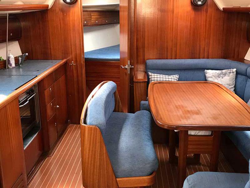 Book yachts online - sailboat - Bavaria 38 - Katerina - rent