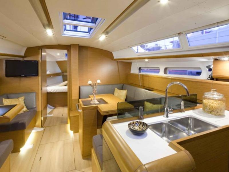 Book yachts online - sailboat - Sun Odyssey 409 - Elisa - rent