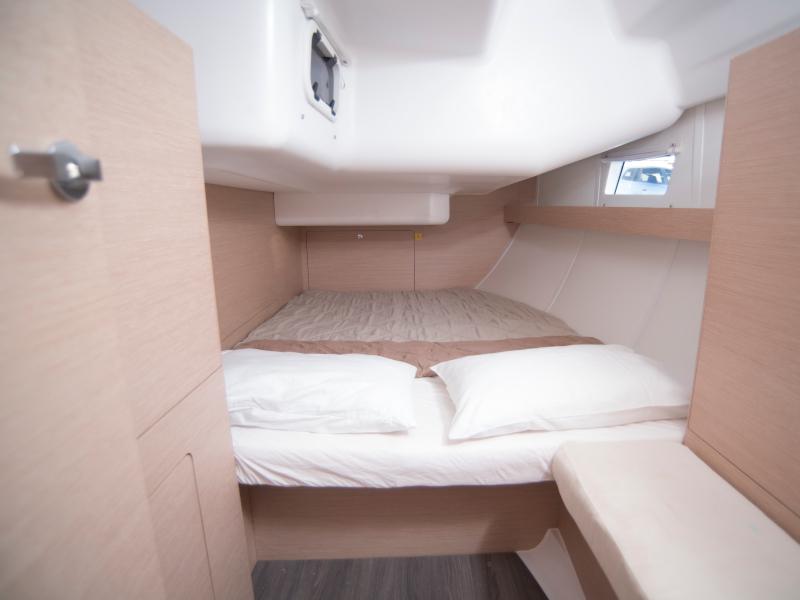 Book yachts online - sailboat - Elan Impression 45 - Helen - rent