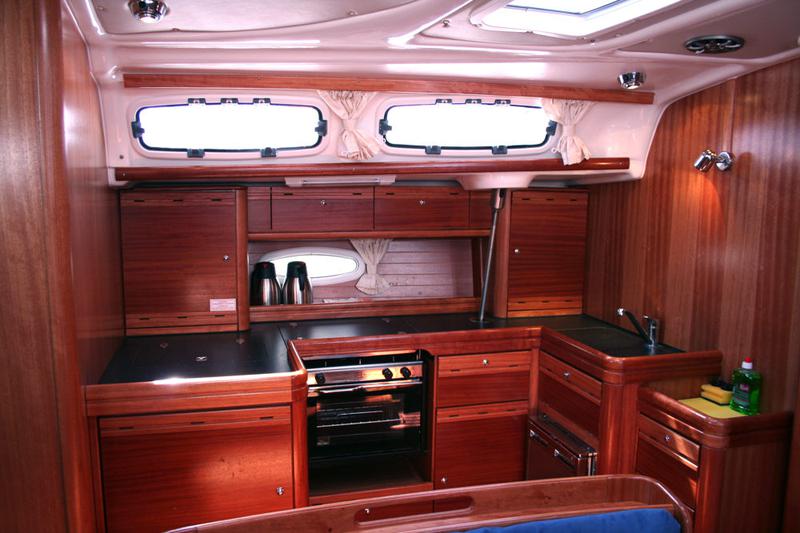 Book yachts online - sailboat - Bavaria 46 C - MH 21 - rent