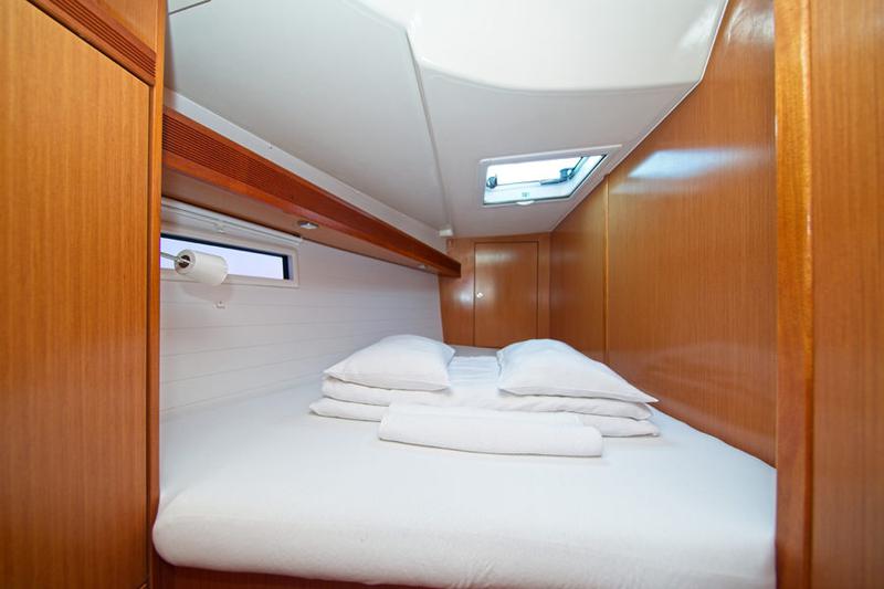Book yachts online - sailboat - Bavaria 45 C - MH 36 - rent