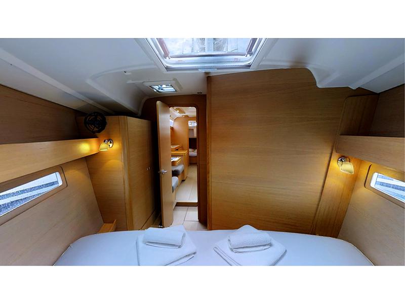 Book yachts online - sailboat - Dufour 410 Grand Large - Lily FB - rent