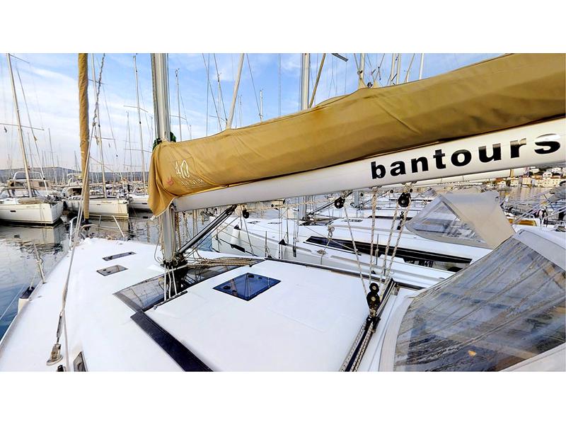 Book yachts online - sailboat - Dufour 410 Grand Large - Mila - rent
