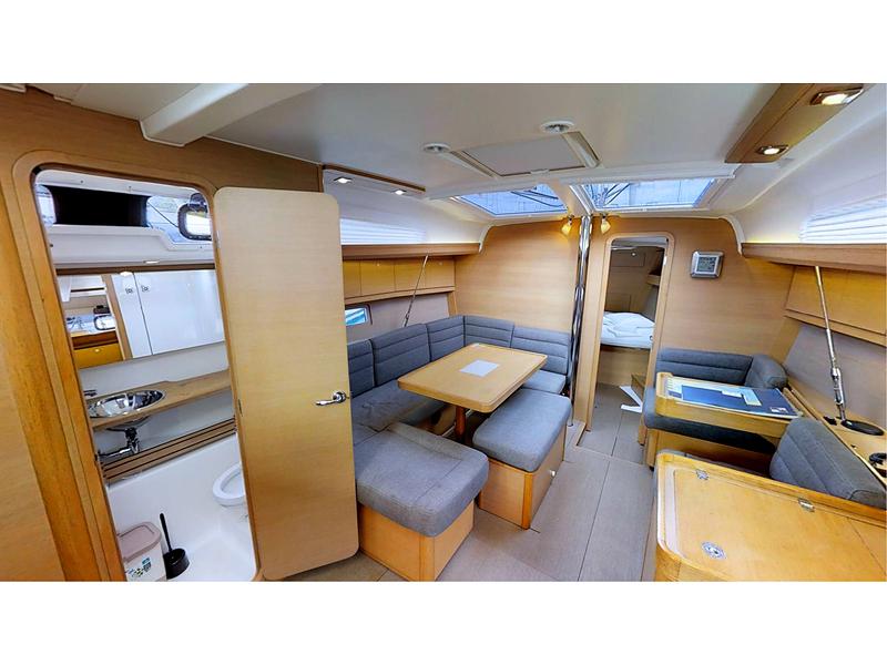 Book yachts online - sailboat - Dufour 410 Grand Large - Mila - rent