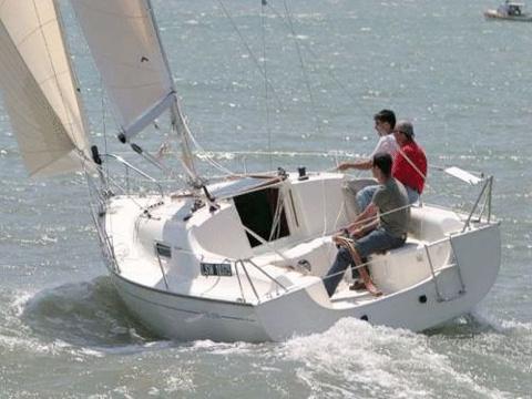 Book yachts online - sailboat - SUN 2500 - Pen Men - rent
