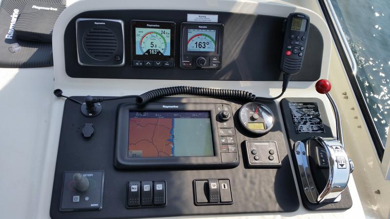 Book yachts online - motorboat - Linssen GS 30.9 AC - Relax  - rent