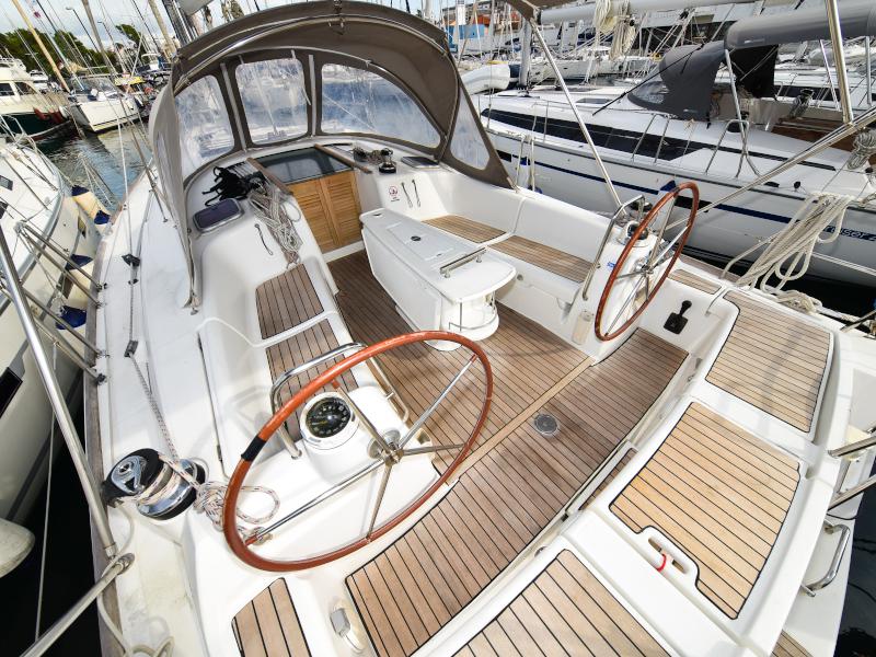 Book yachts online - sailboat - Oceanis 40 - Second Wind - rent