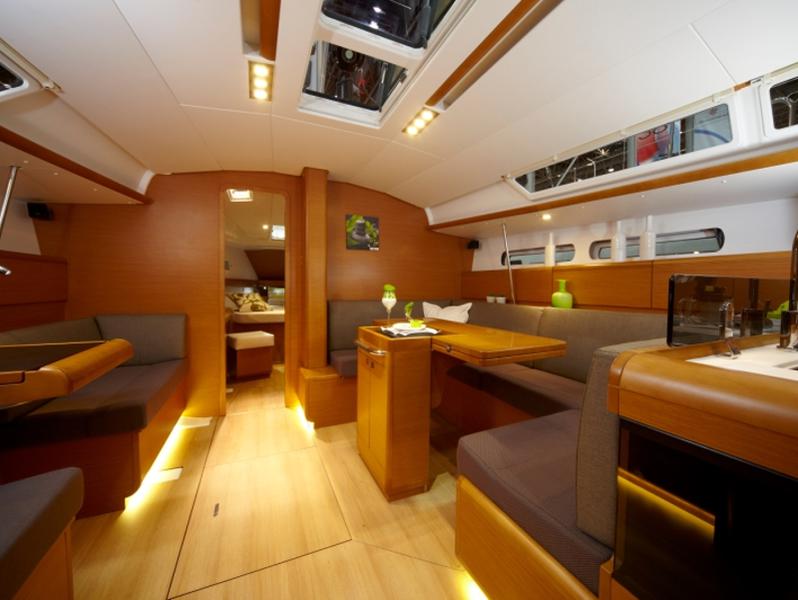 Book yachts online - sailboat - Sun Odyssey 439 - EC- 439-11-G - rent