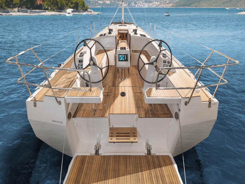 Book yachts online - sailboat - Bavaria C42 - Seaduction - rent
