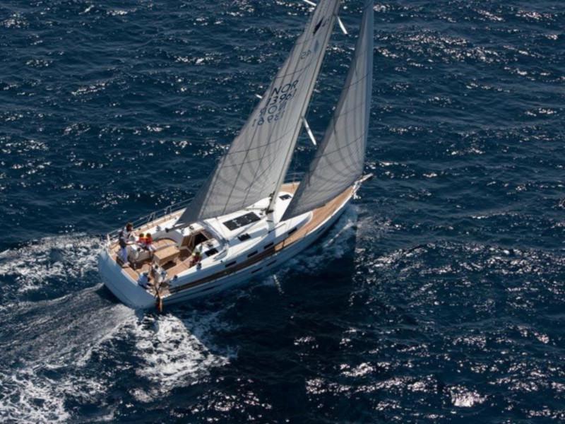 Book yachts online - sailboat - Bavaria Cruiser 45 - Lučina - rent