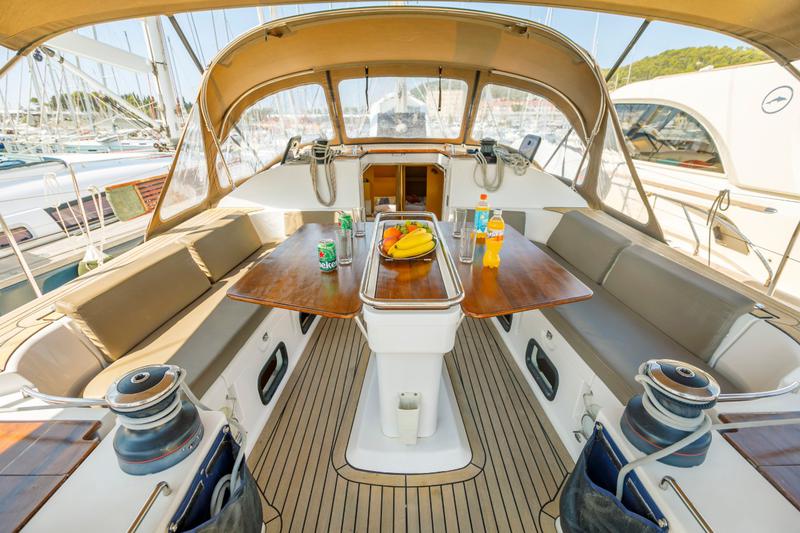 Book yachts online - sailboat - Elan 494 Impression - Wild Wind - rent