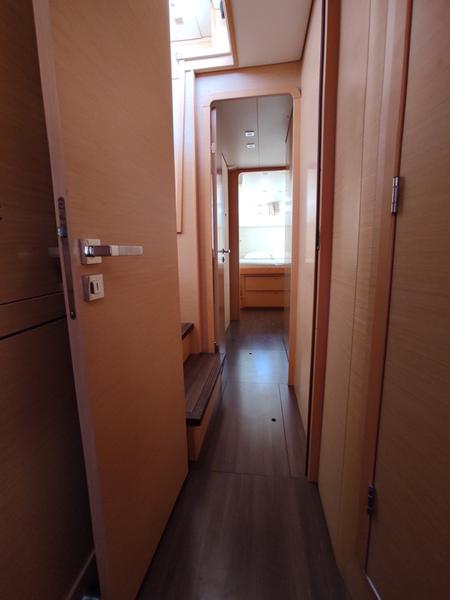 Book yachts online - catamaran - Lagoon 450  Flybridge - Nata - rent