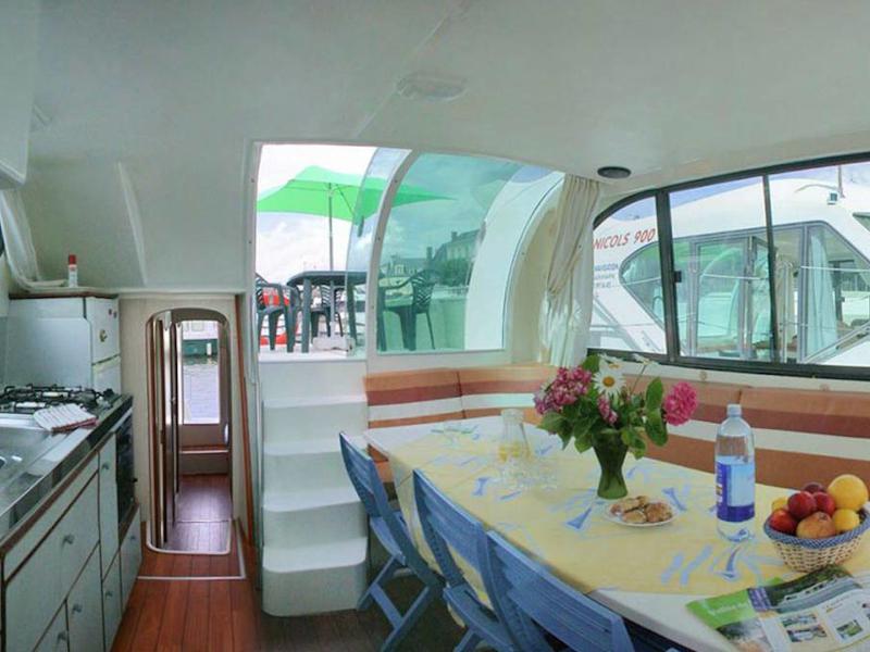 Book yachts online - motorboat - Confort 1350 B - ALARIC FR - rent