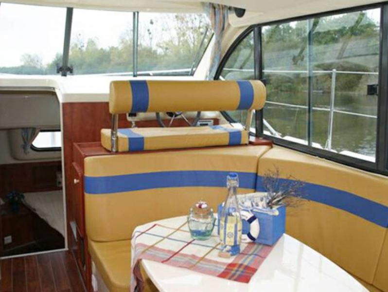 Book yachts online - motorboat - Estivale Duo - Maastricht NL - rent