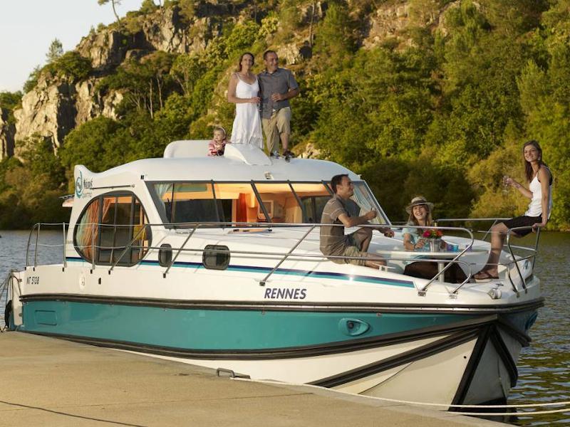 Book yachts online - motorboat - Estivale Quattro B - TÜNDÉRMANÓ HU - rent