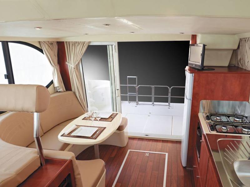 Book yachts online - motorboat - Estivale Quattro S - SALLELES D' AUDE FR - rent