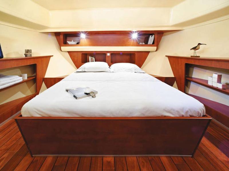 Book yachts online - motorboat - Estivale Quattro S - SALLELES D' AUDE FR - rent