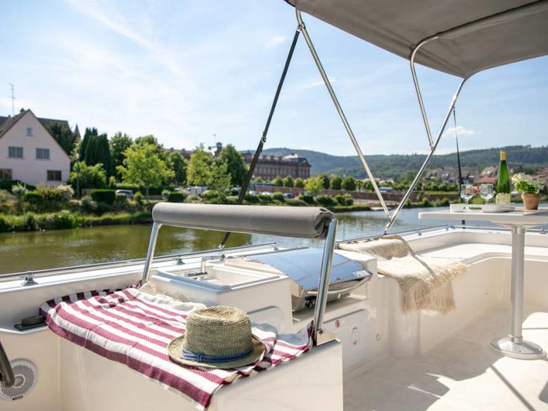 Book yachts online - motorboat - Octo Fly - Den Haag NL - rent