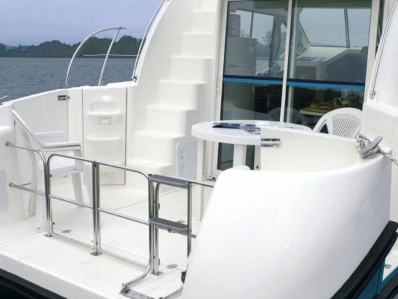 Book yachts online - motorboat - Estivale Duo - CH MONTESQUIEU FR - rent