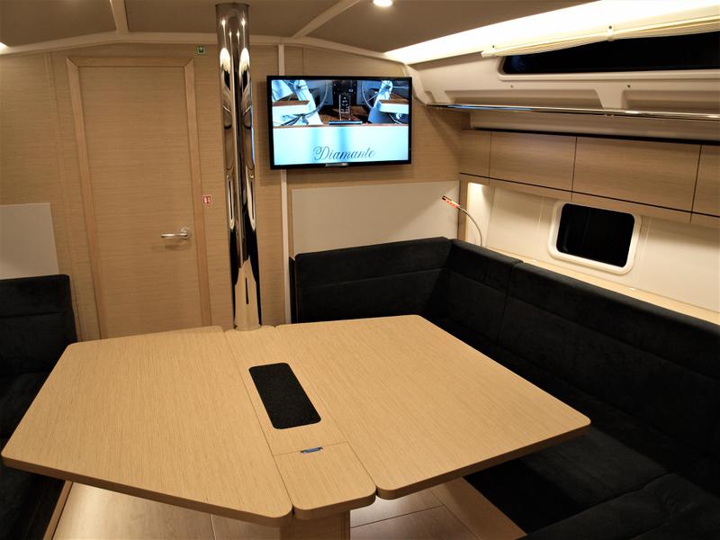 Book yachts online - sailboat - Hanse 418 - Diamante - rent