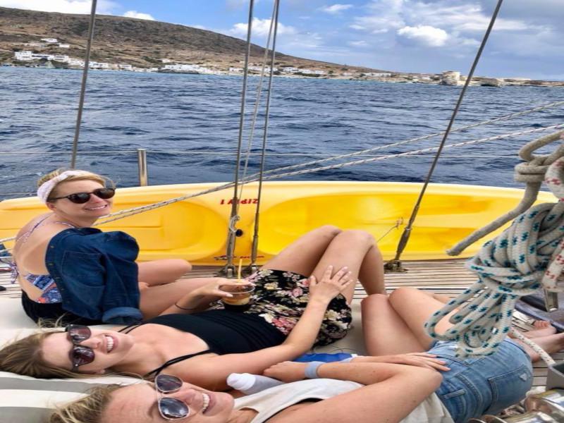 Book yachts online - sailboat - Freedom 58 - Ikarian Star - rent